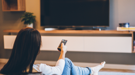 Comment cacher les fils derrière la télé ? Nos 4 conseils ! – Blog BUT